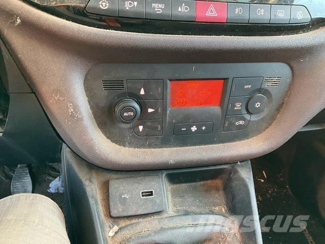 Fiat Doblo Auto's