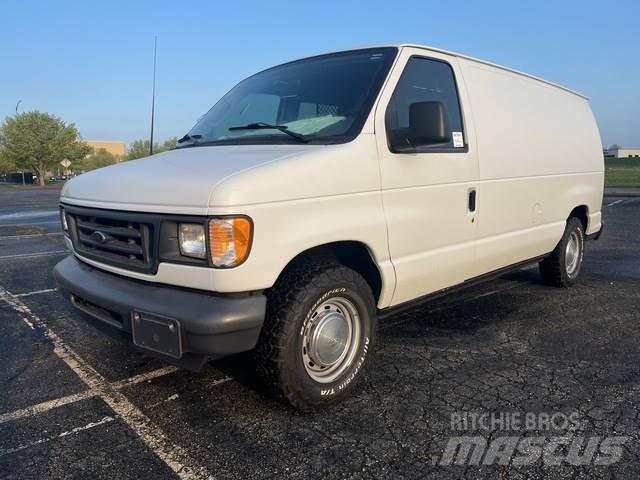 Ford E-150 Gesloten bedrijfswagens