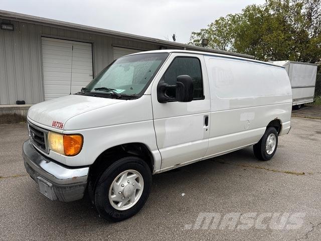 Ford E-150 Gesloten bedrijfswagens
