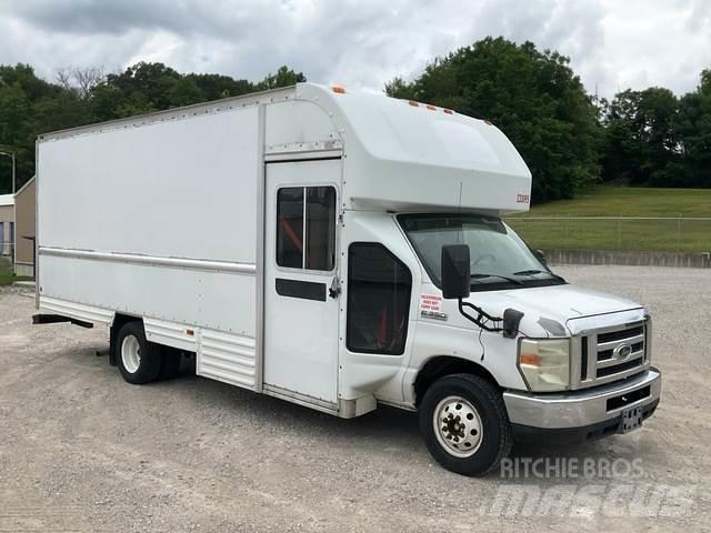 Ford E-350 Gesloten opbouw