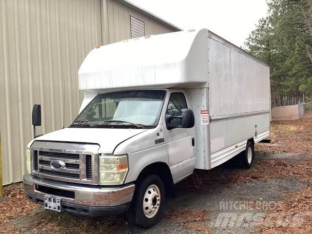 Ford E-350 Gesloten opbouw