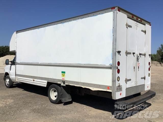 Ford E-350 Gesloten opbouw