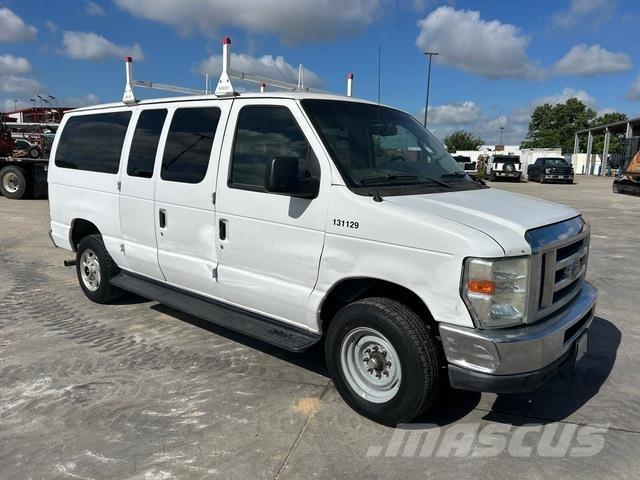 Ford E-350 Auto's