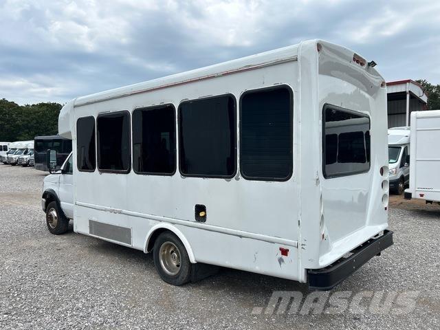 Ford E-350 Minibussen