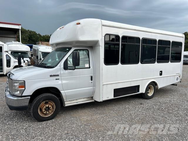 Ford E-350 Minibussen