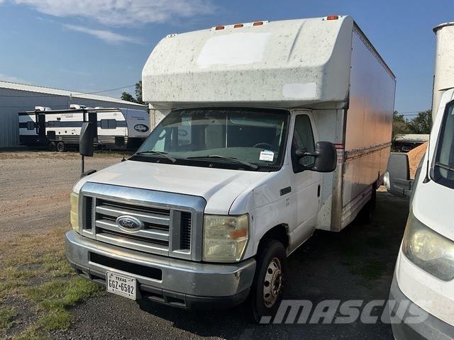 Ford E-350 Gesloten opbouw