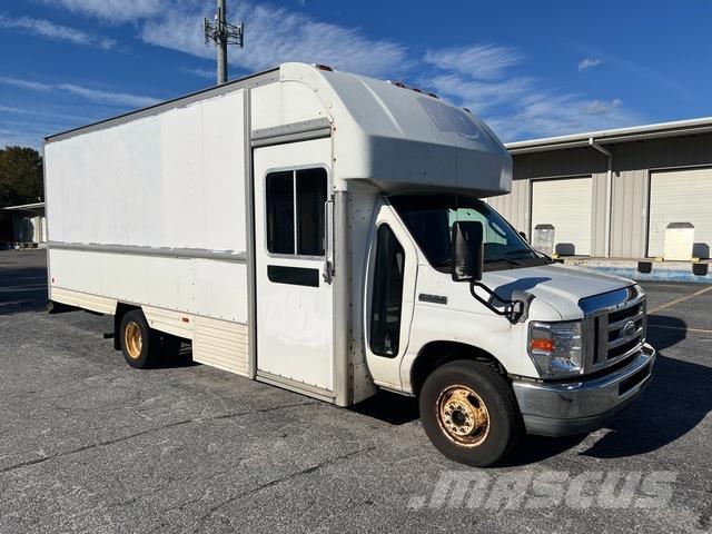Ford E-350 Bakwagens met gesloten opbouw