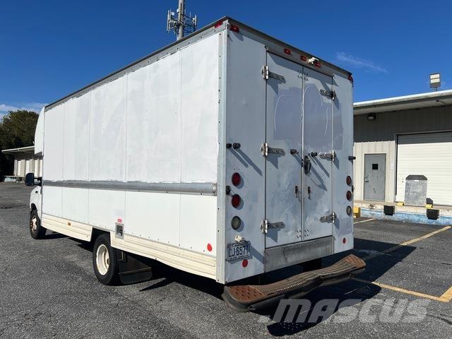 Ford E-350 Bakwagens met gesloten opbouw