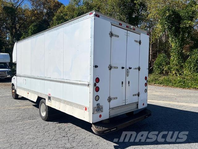 Ford E-350 Bakwagens met gesloten opbouw