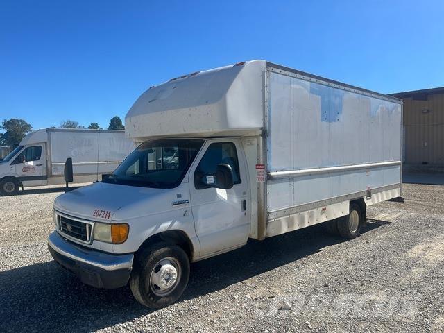 Ford E-350 Gesloten opbouw