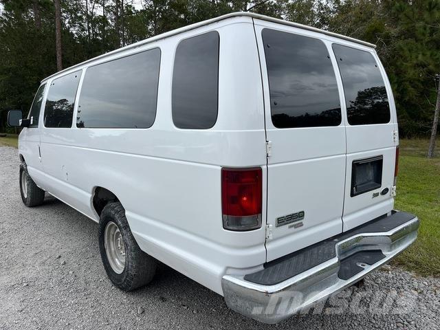 Ford E-350 Auto's