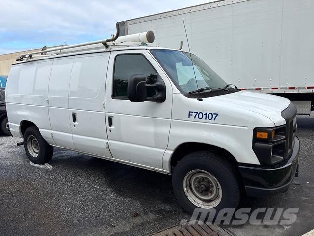 Ford E250 Gesloten bedrijfswagens