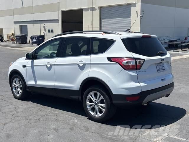 Ford Escape Auto's