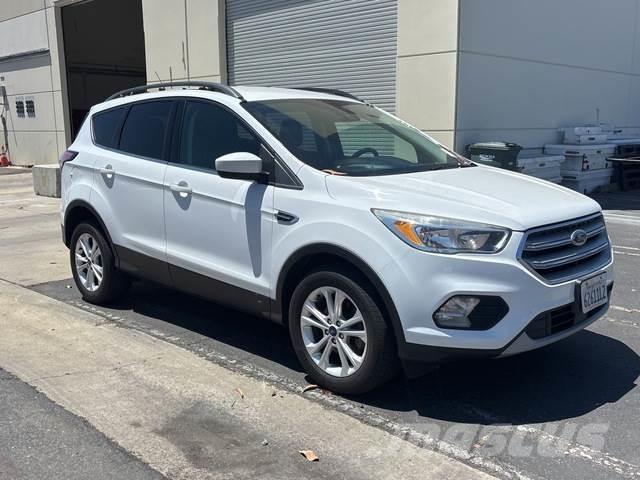 Ford Escape Auto's