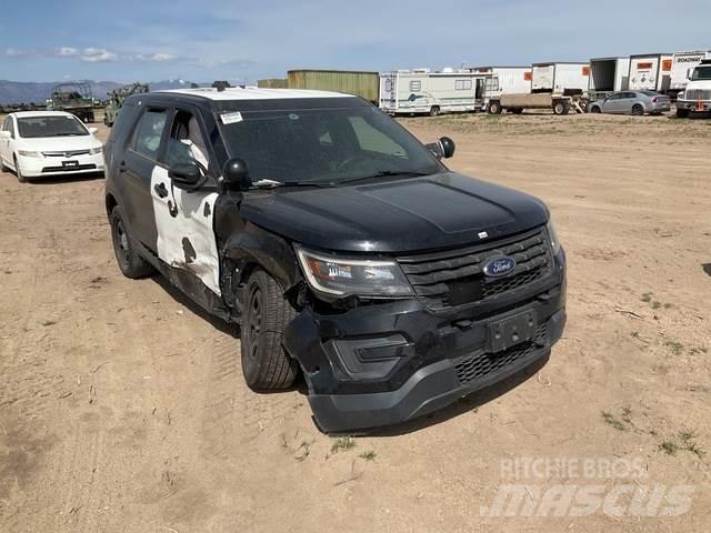 Ford Explorer Auto's