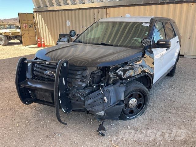 Ford Explorer Auto's