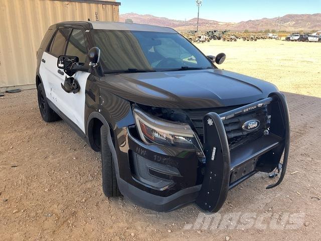 Ford Explorer Auto's