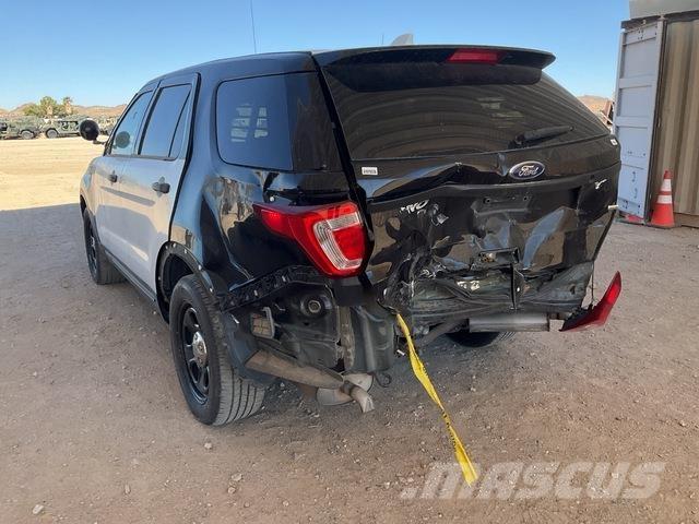 Ford Explorer Auto's