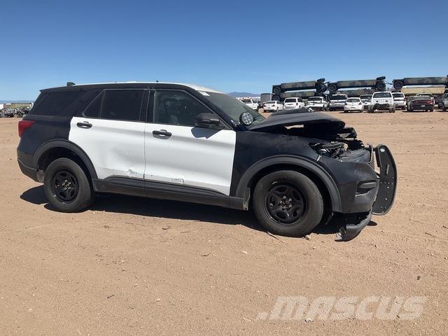 Ford Explorer Auto's