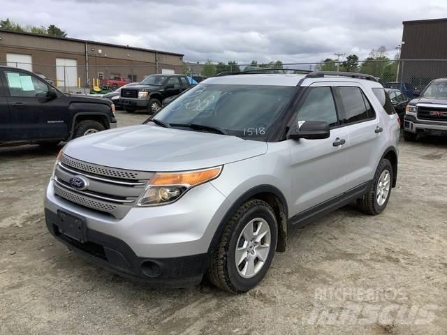 Ford Explorer Auto's