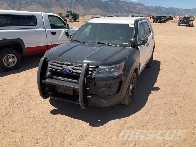 Ford Explorer Auto's