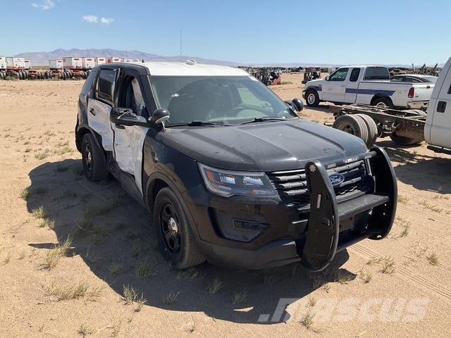 Ford Explorer Auto's