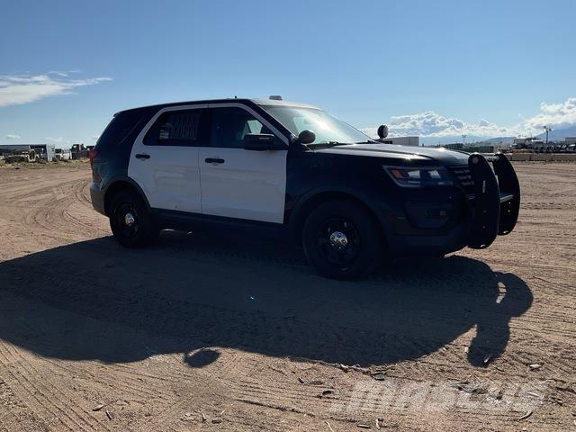 Ford Explorer Auto's