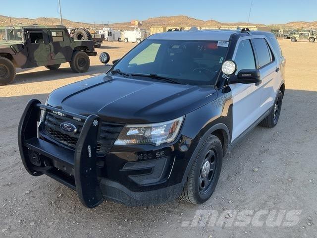Ford Explorer Auto's