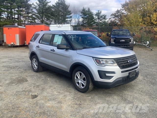 Ford Explorer Auto's