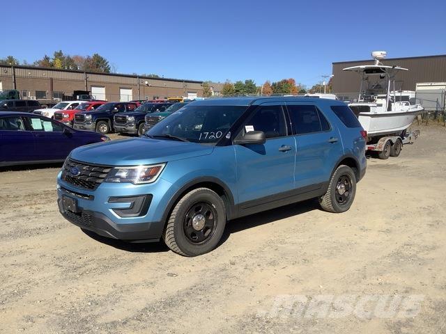 Ford Explorer Auto's