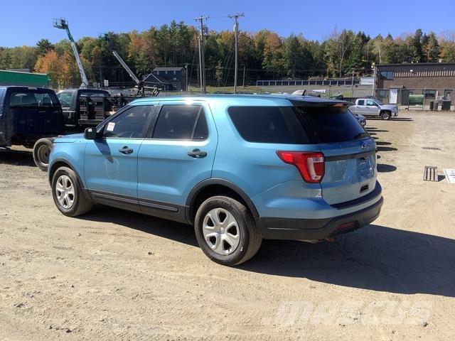 Ford Explorer Auto's