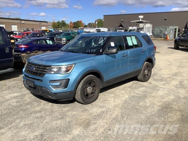 Ford Explorer Auto's