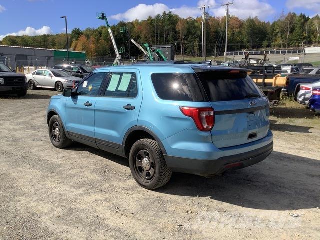 Ford Explorer Auto's