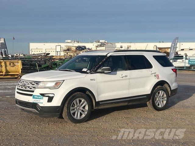 Ford Explorer Auto's