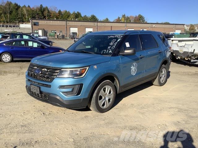 Ford Explorer Auto's
