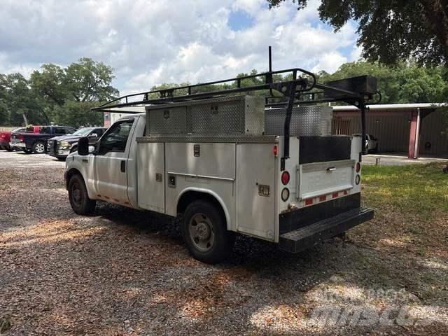 Ford F-250 Bestelwagens met open laadbak