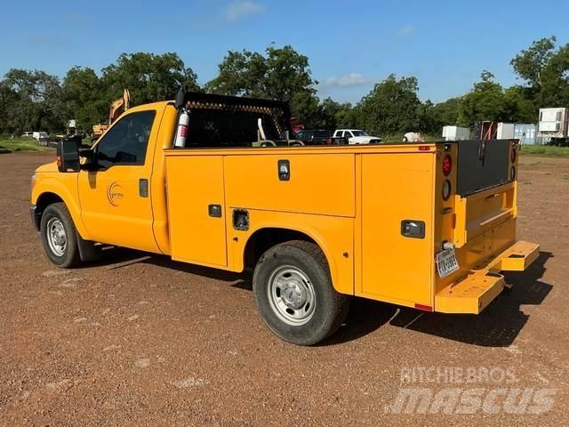 Ford F-250 Bestelwagens met open laadbak