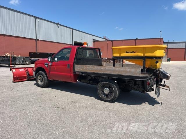 Ford F-250 Sneeuwschuivers en -ploegen
