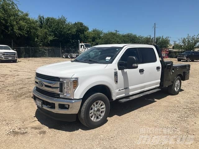 Ford F-250 Bestelwagens met open laadbak