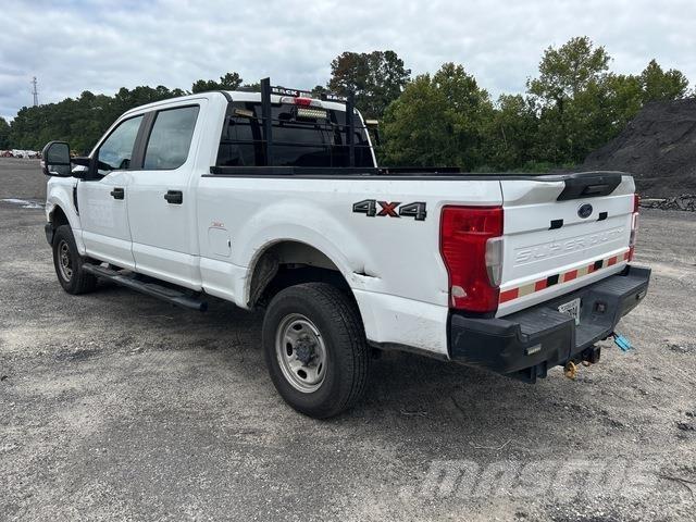 Ford F-250 Bestelwagens met open laadbak