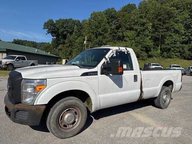 Ford F-250 Bestelwagens met open laadbak