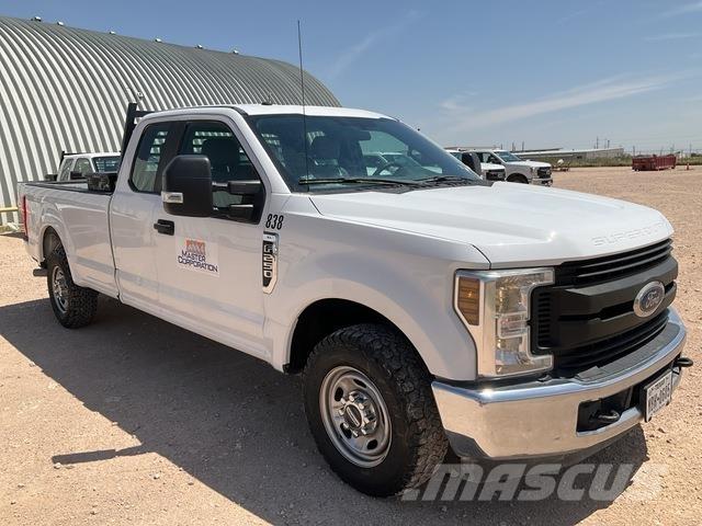 Ford F-250 Bestelwagens met open laadbak