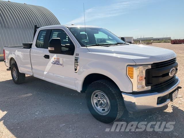 Ford F-250 Bestelwagens met open laadbak