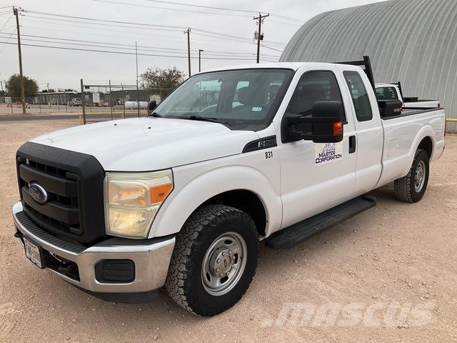 Ford F-250 Bestelwagens met open laadbak