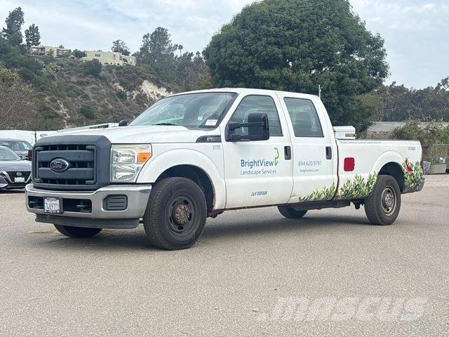 Ford F-250 Bestelwagens met open laadbak