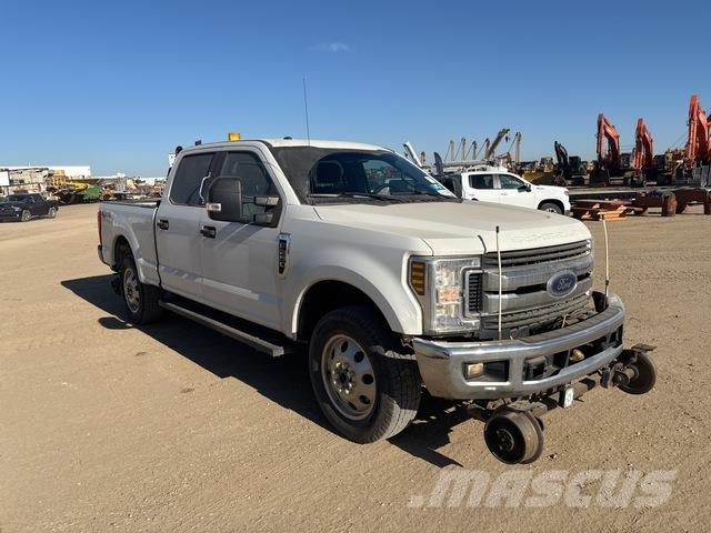 Ford F-250 Bestelwagens met open laadbak