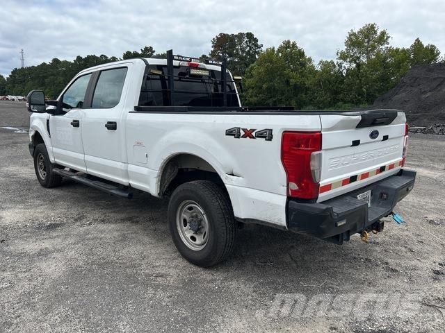 Ford F-250 Bestelwagens met open laadbak