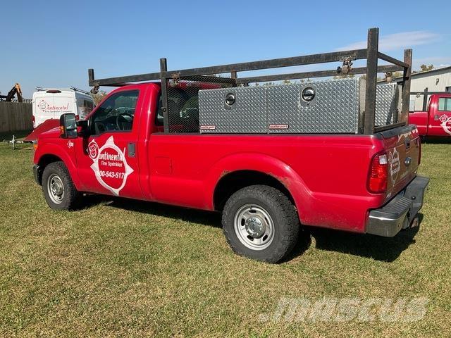 Ford F-250 Bestelwagens met open laadbak