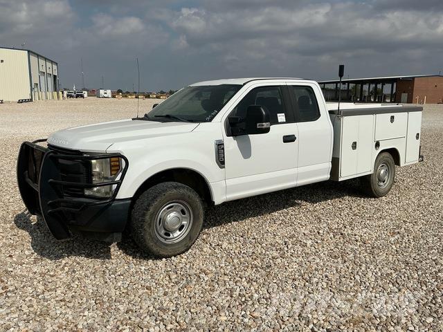 Ford F-250 Bestelwagens met open laadbak