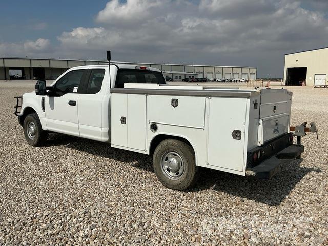 Ford F-250 Bestelwagens met open laadbak